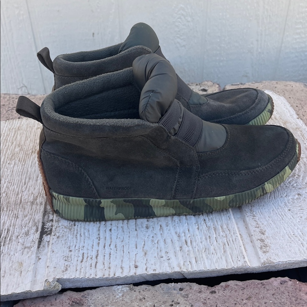 Sorel Out N About Plus Women's Size 10 Boots Mid Waterproof Alpine Tundra Camo